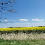 1 Nordsee Gulfhof Dornum - Mit Grossem Garten Апартаменты