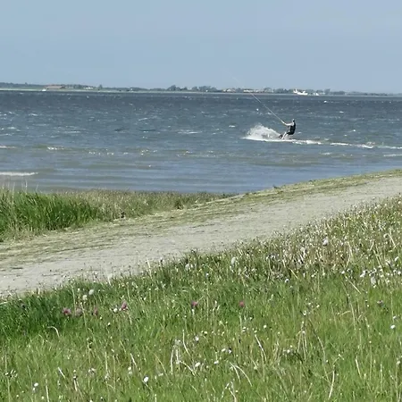 1 Nordsee Gulfhof Dornum - Mit Grossem Garten شقة